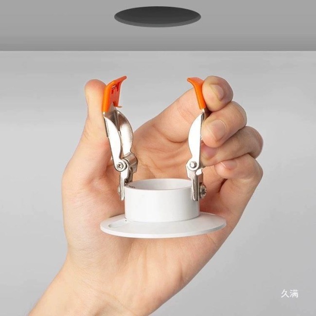 Кронштейн потолочный для камеры 4.5-5.5мм