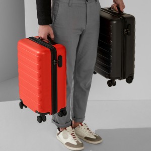 Чемодан Ninetygo seven bars suitcase