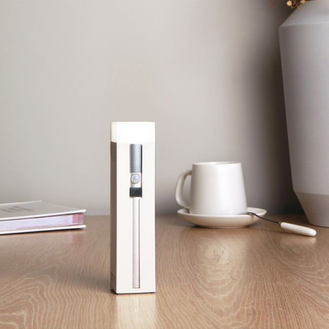 Фонарик индукционнный Nextool Multi-Function Induction Flashlight (NE0137), 2600мАч